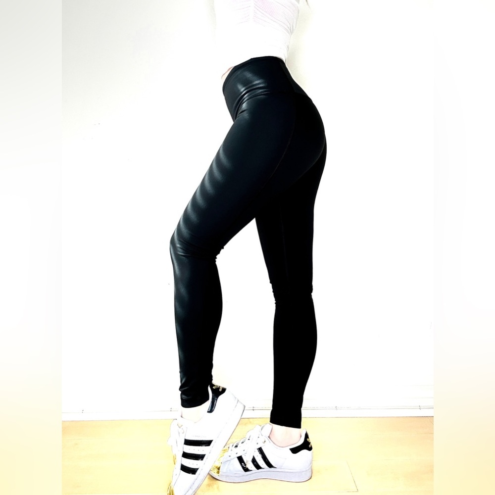 Victoria's Secret VSX Sport Knockout Tight, Black Legging, XS, High-Rise